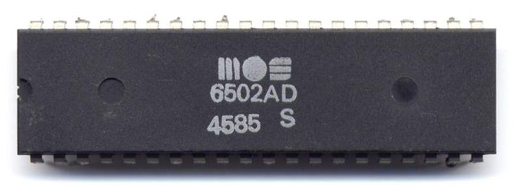 Cross assembler -> Motorola 6502.