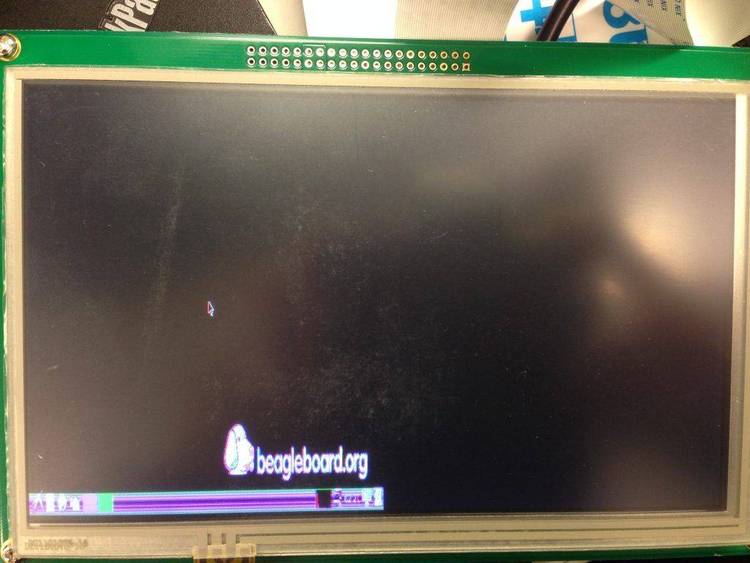 Monitors COM port and displays status at upper right of screen.