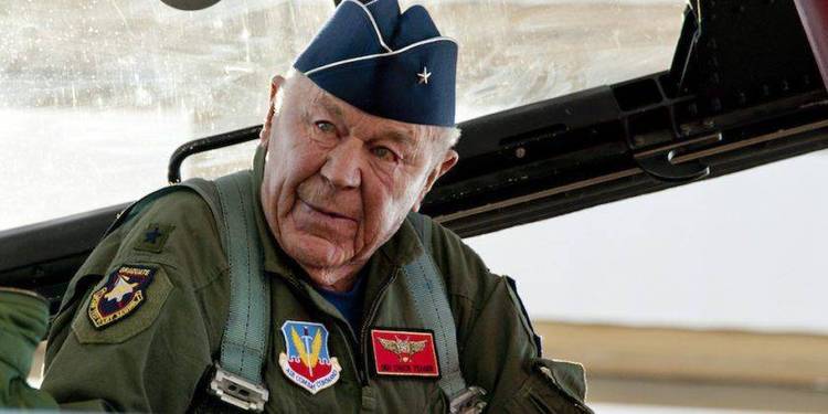 How to use campaign portion of Chuck Yeager's new game.